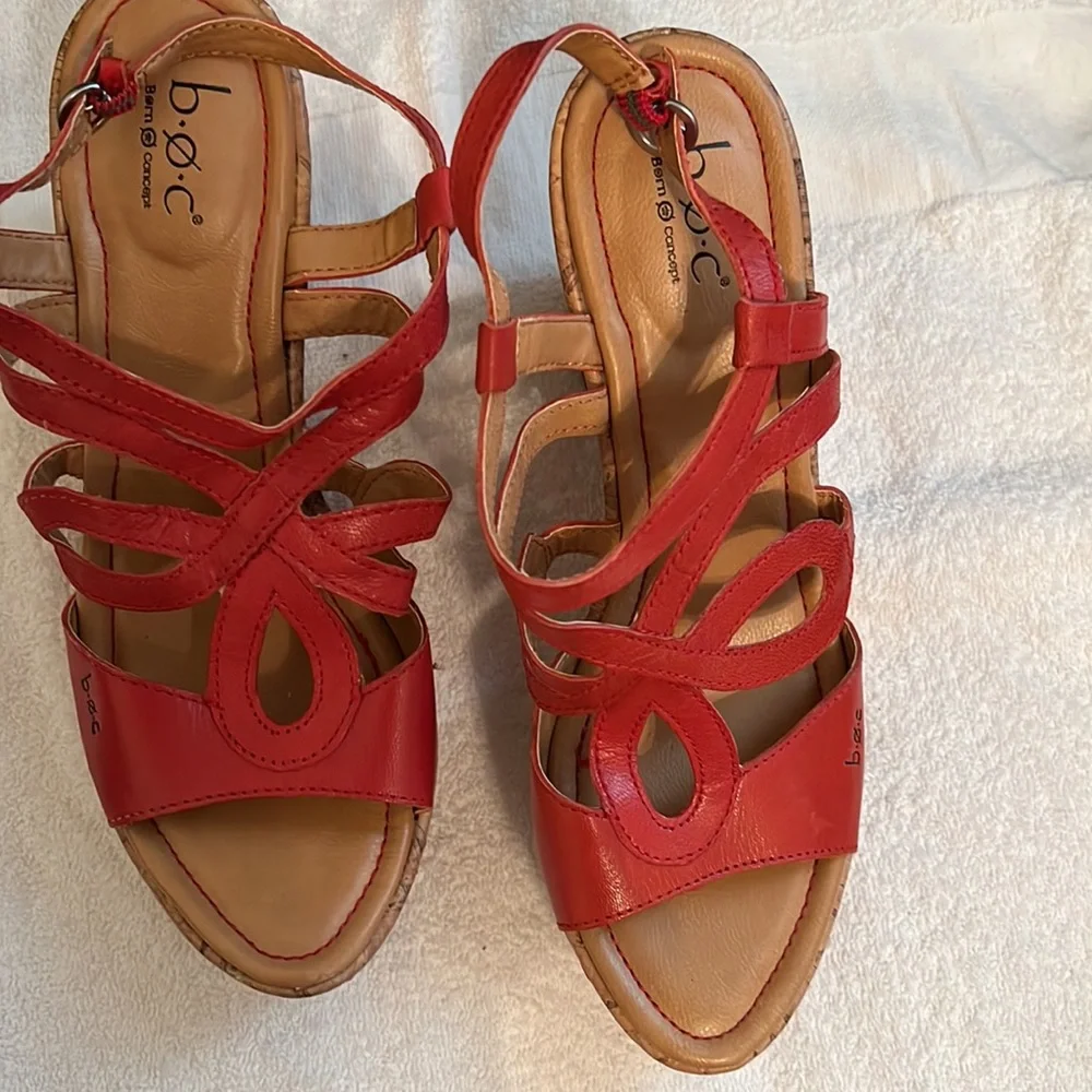 Red Sandals - Picture 2 of 4